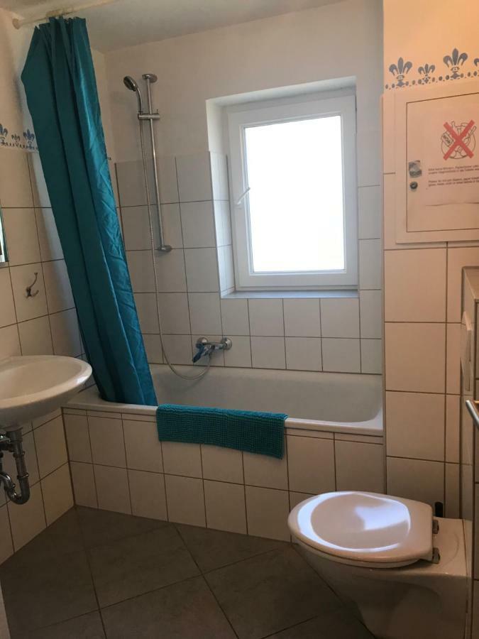 Unterkunft Fuer Arbeiter Und Monteure Gräfrath Zewnętrze zdjęcie